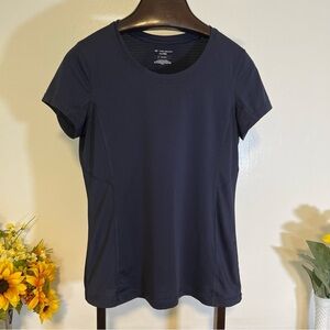 Tek Gear Dry Tek Women’s size medium Dark Blue short sleeve shirt